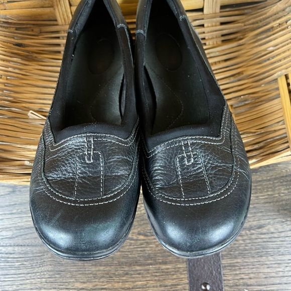 Clarks Black Leather Loafers - Picture 4 of 7